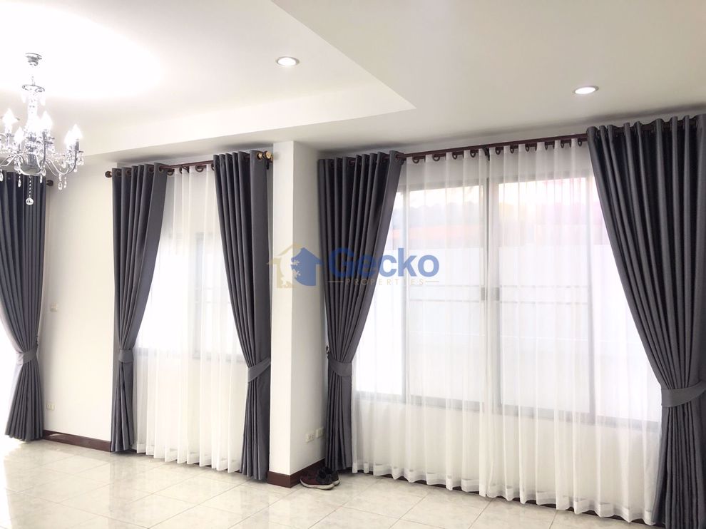 2 Bedrooms House in Baan Pannathon 3   East Pattaya H009007 (Photo 3)