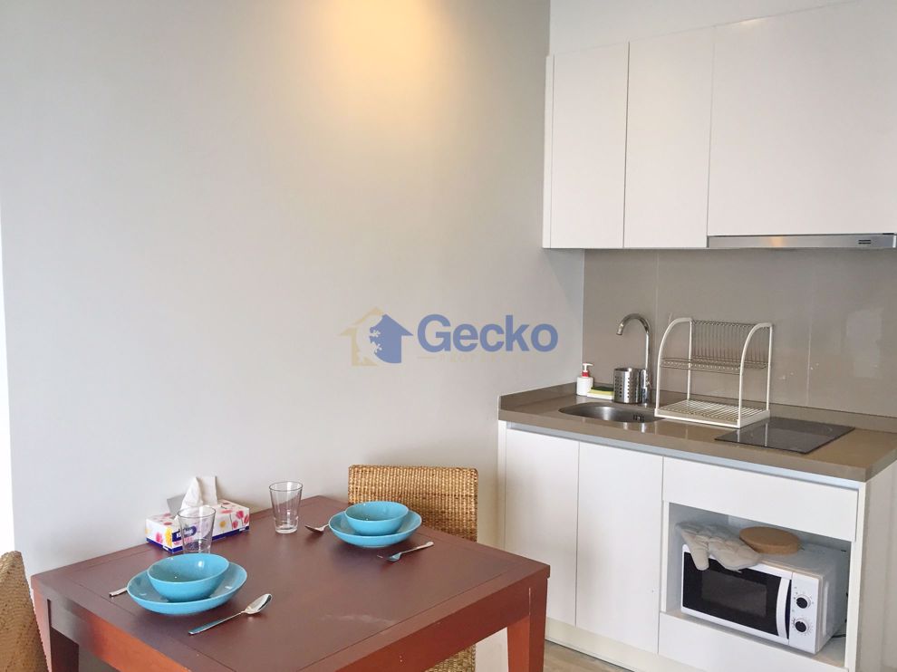 1 Bedroom Condo in Baan Plai Haad Pattaya Wongamat C009027 (Photo 3)