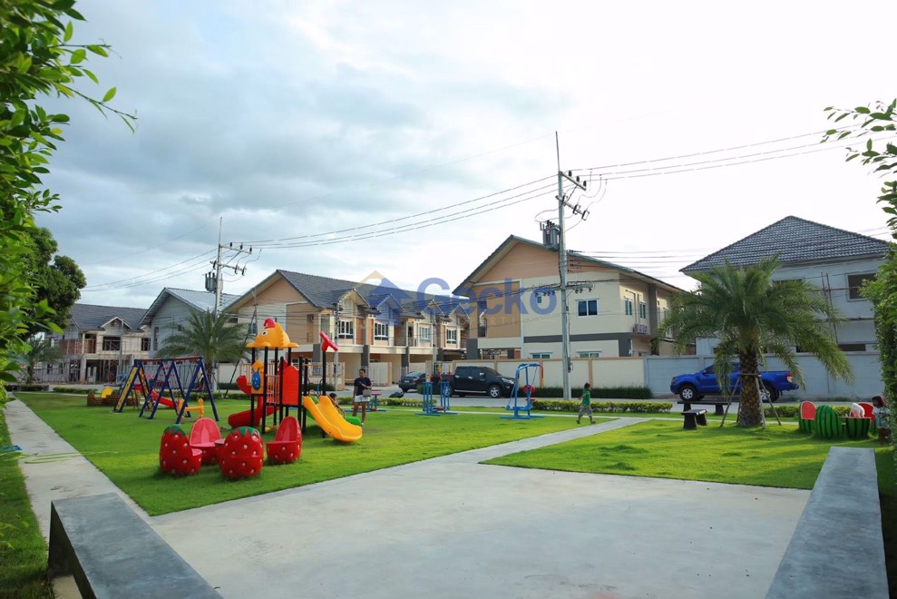 The Palm City Hill (Photo 1)