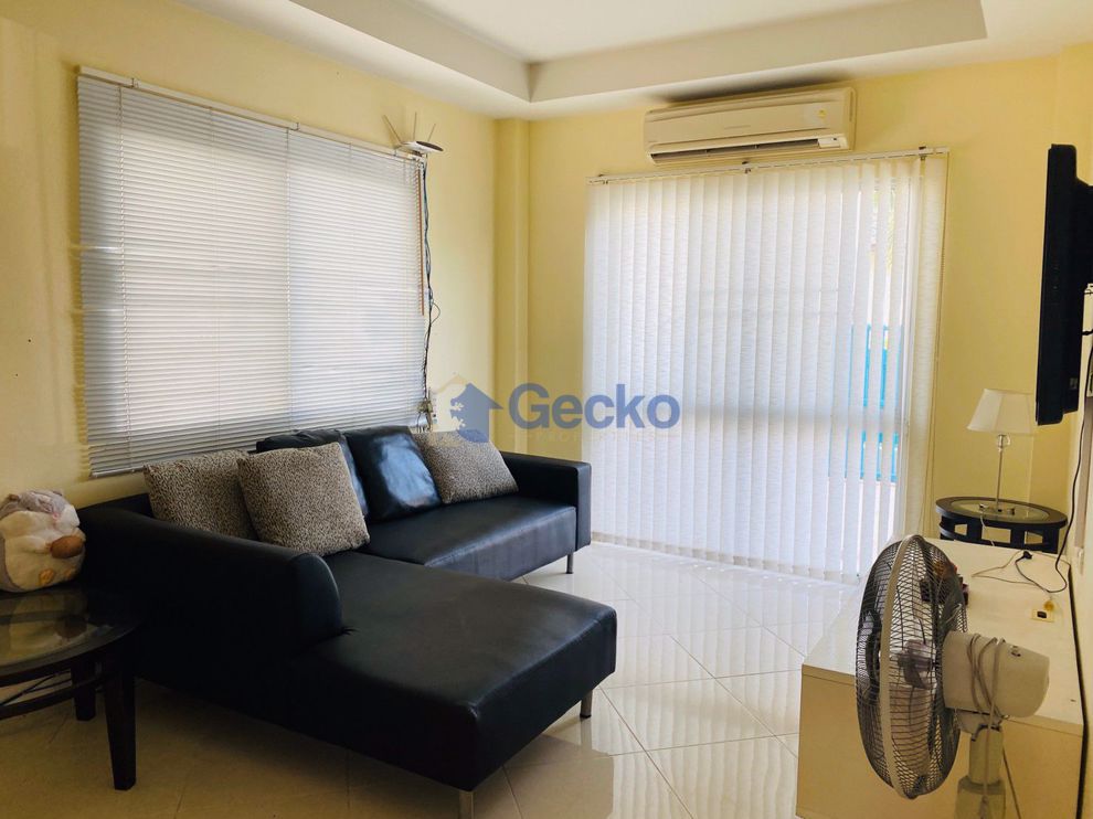 3 Bedrooms House in Green Field Villa 3  East Pattaya H009053 (Photo 3)