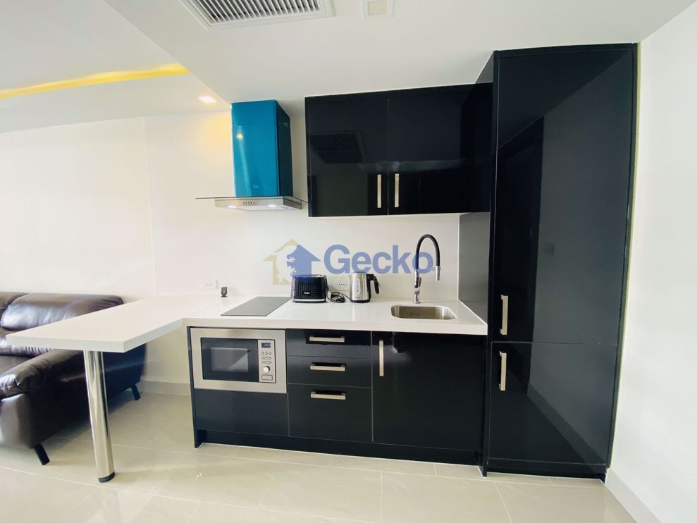 1 Bedroom Condo in Grand Avenue Central Pattaya C009061 (Photo 3)