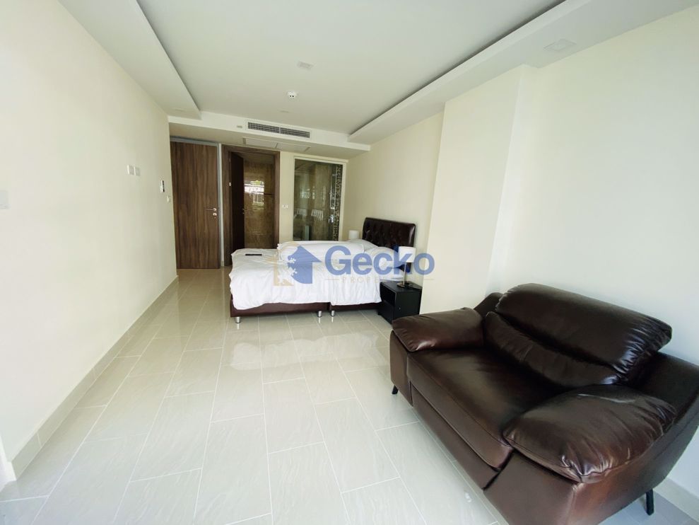 1 Bedroom Condo in Grand Avenue Central Pattaya C009061 (Photo 1)
