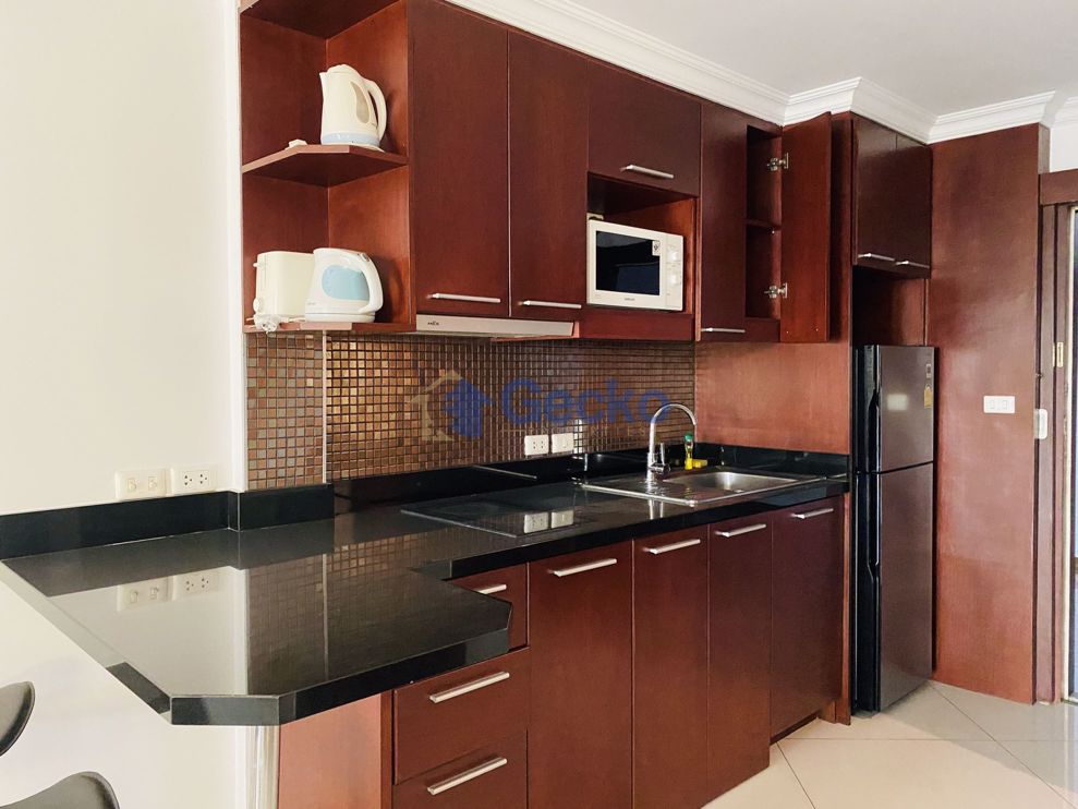 Studio Condo in View Talay 6 Central Pattaya C009062 (Photo 3)