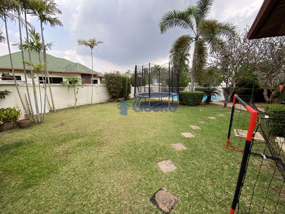 3 Bedrooms bed in House in SP Village 3 in East Pattaya H009068 (Photo 2)