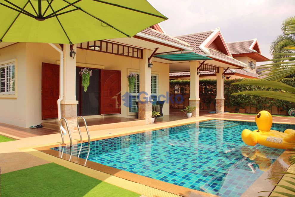 3 Bedrooms bed in House in Rose Land & House in East Pattaya H009073 (Cover Photo)