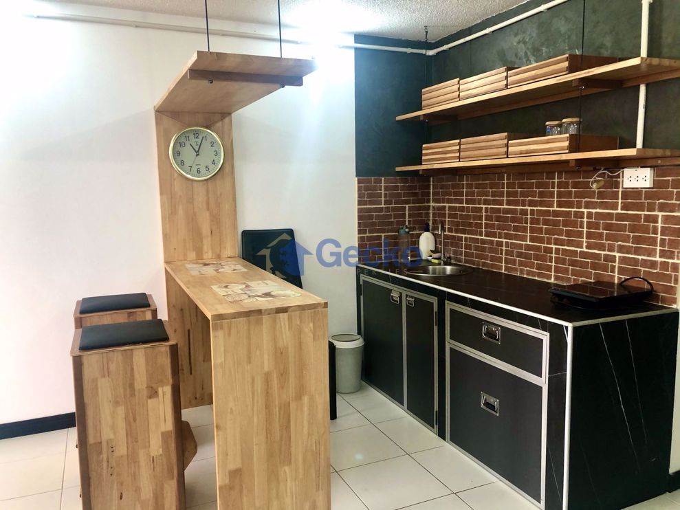 Studio Condo in Angket Condominium Jomtien C009087 (Photo 2)