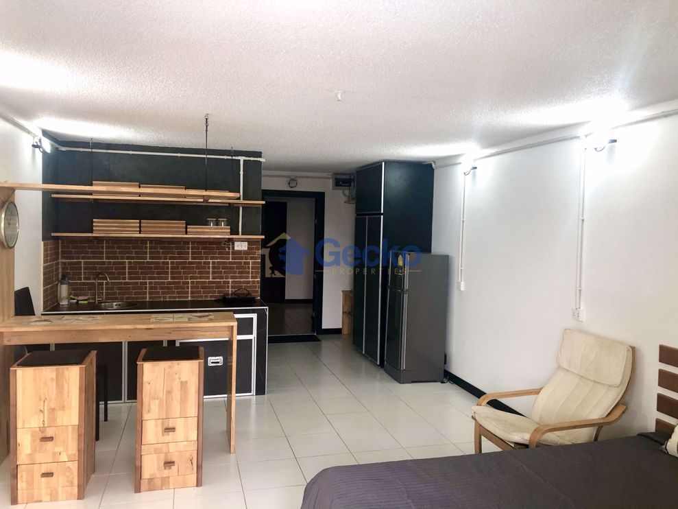 Studio Condo in Angket Condominium Jomtien C009087 (Photo 3)