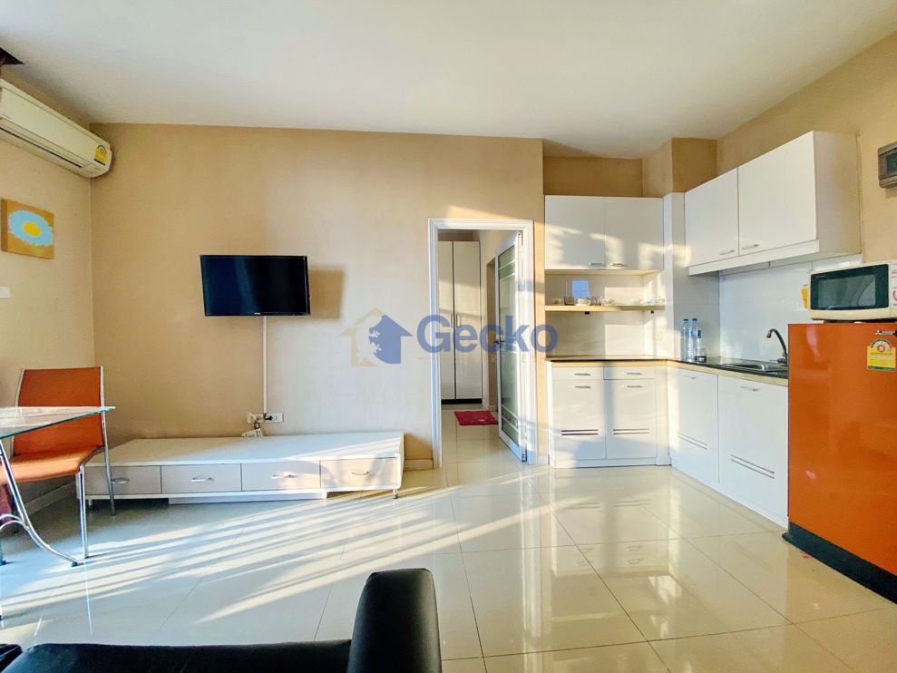 2 ห้องนอน คอนโดมิเนี่ยม in Chokchai Condominium พัทยาตะวันออก C009091 (Photo 2)