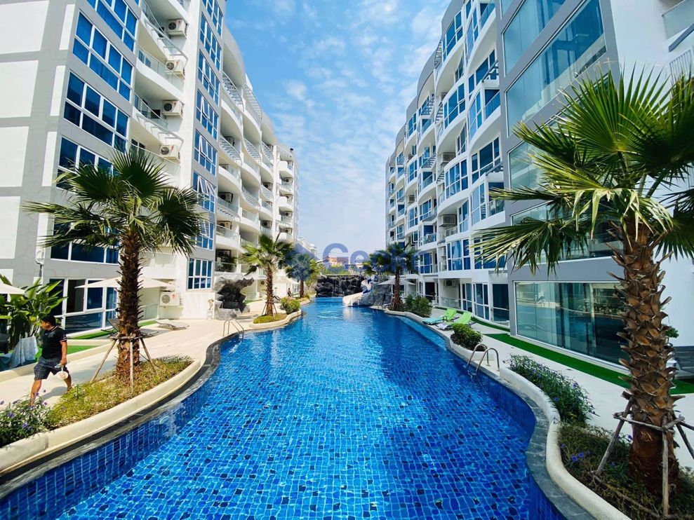 2 Bedrooms bed in Condo in Grand Avenue Pattaya in Central Pattaya C009093 (Photo 1)