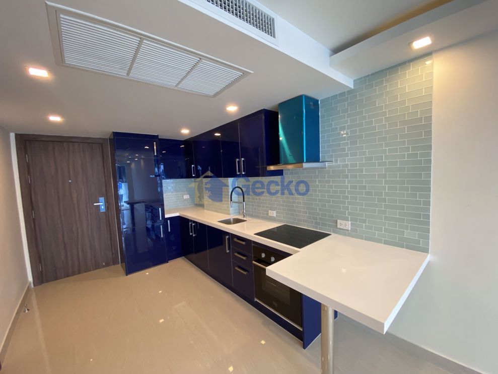 2 Bedrooms bed in Condo in Grand Avenue Pattaya in Central Pattaya C009093 (Photo 2)