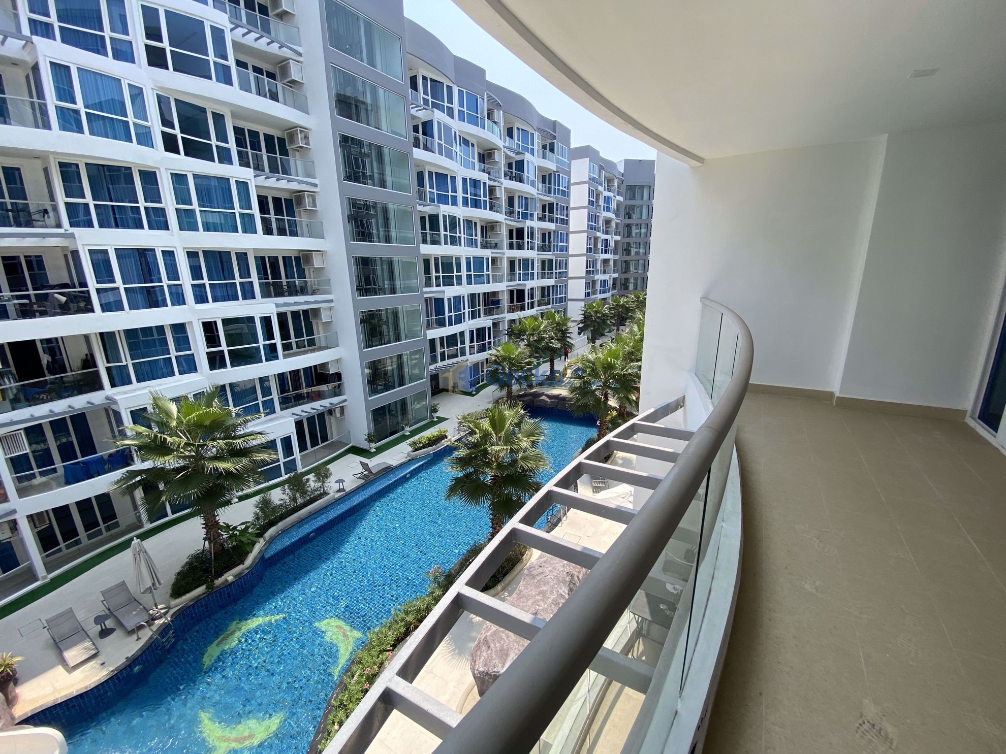 2 Bedrooms bed in Condo in Grand Avenue Pattaya in Central Pattaya C009093