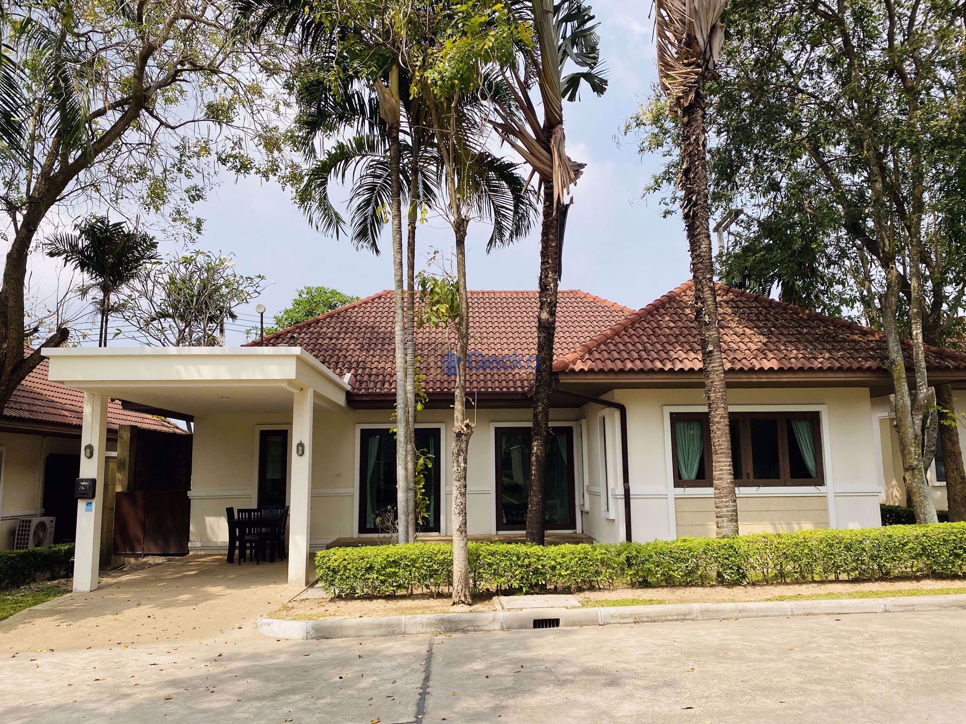3 Bedrooms House in Sefton Park  East Pattaya H009104