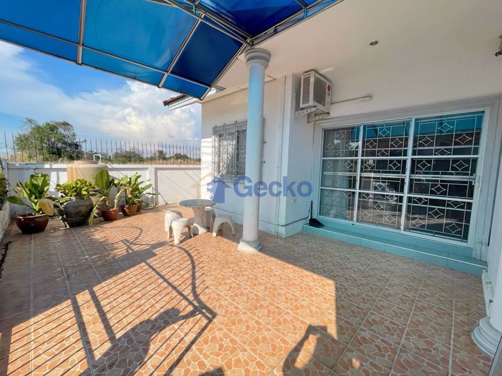 2 Bedrooms House in Eakmongkol 4  East Pattaya H009109 (Photo 1)