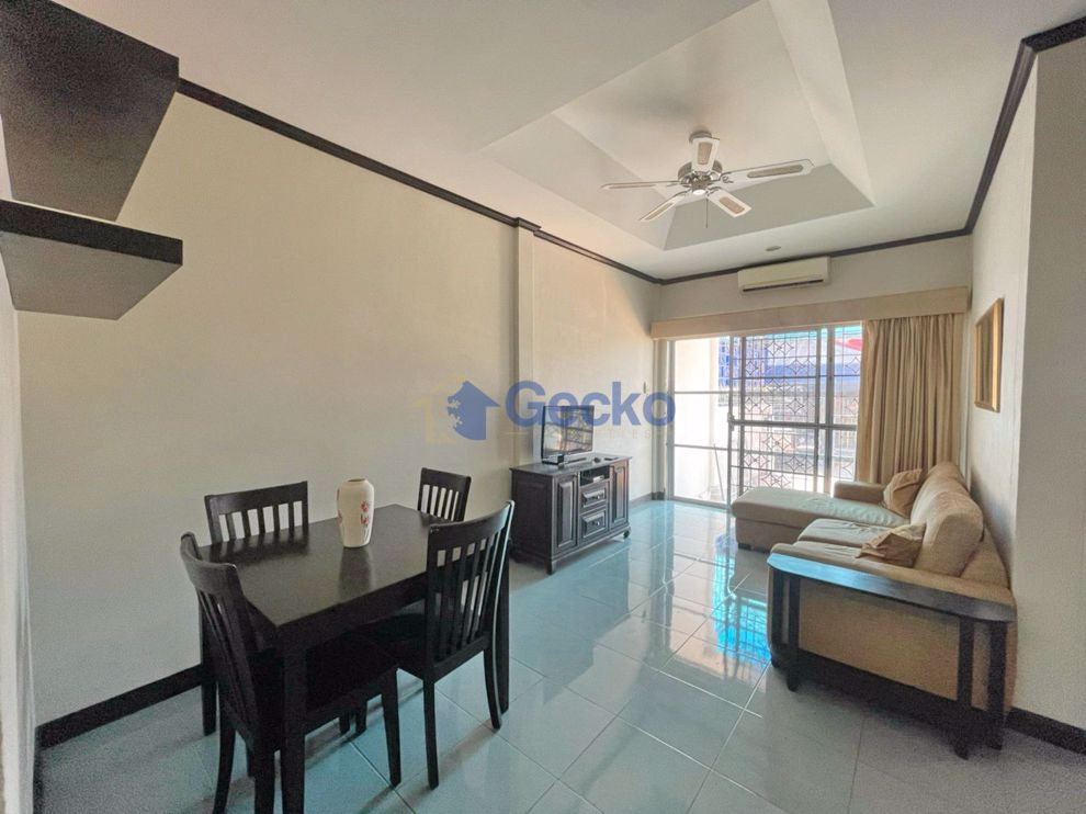 2 Bedrooms House in Eakmongkol 4  East Pattaya H009109 (Photo 3)