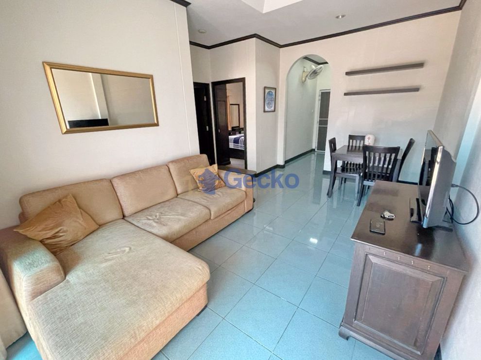 2 Bedrooms House in Eakmongkol 4  East Pattaya H009109 (Photo 4)