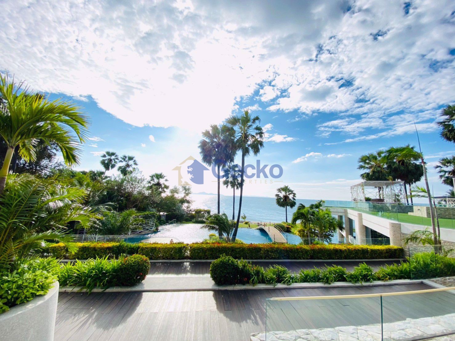 สตูดิโอ คอนโดมิเนี่ยม in The Palm Wongamat วงศ์อมาตย์ C004935