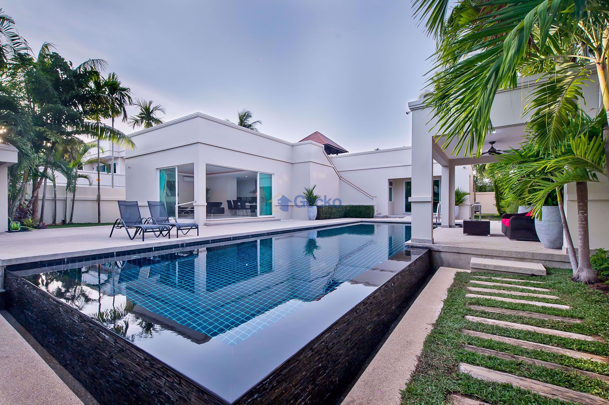 3 Bedrooms House in The Vineyard Phase I  East Pattaya H009120