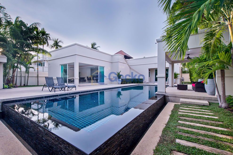 3 Bedrooms House in The Vineyard Phase I  East Pattaya H009120 (Cover Photo)