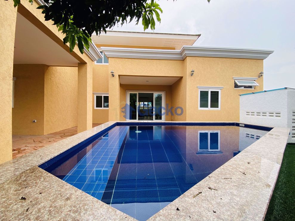 3 Bedrooms bed in House in Siam Royal View in East Pattaya H009141 (Cover Photo)