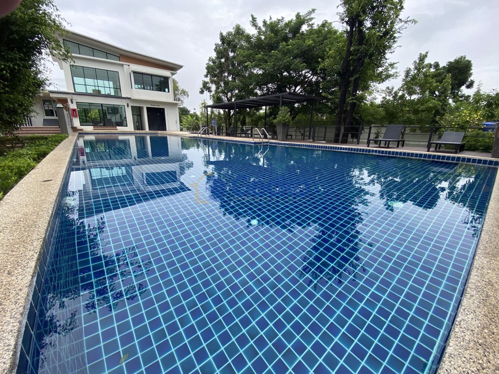 3 ห้องนอน บ้าน in Patta Village  พัทยาตะวันออก H007360 (Photo 1)