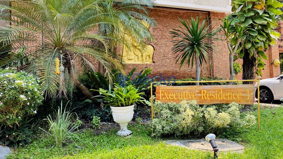 Pratumnak apartment for rent in “Executive Residence 1” GKP-C004816 (Photo 1)