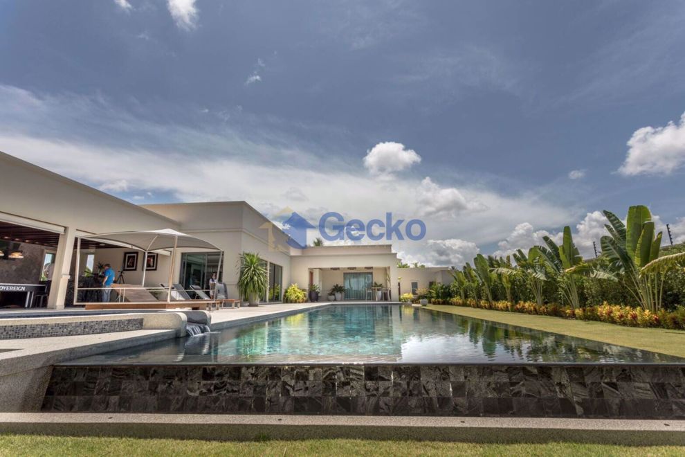 3 Bedrooms bed in House in The Vineyard Phase III in East Pattaya H009183 (Photo 3)
