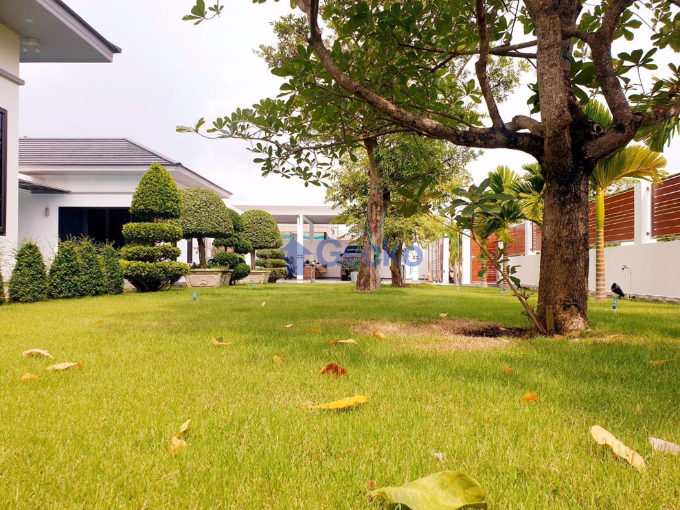 4 Bedrooms House in El Grande  East Pattaya H009189 (Photo 4)