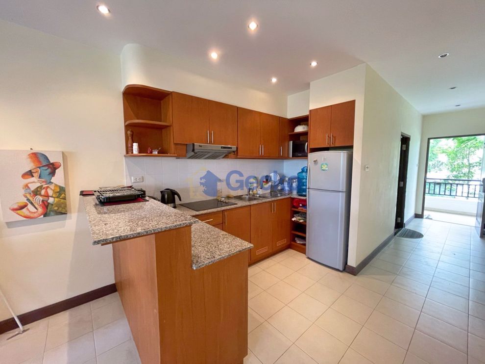 2 Bedrooms Condo in Sunrise Beach Resort and Residence Na Jomtien C009215 (Photo 1)