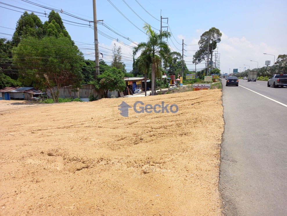 ที่ดิน available in บางละมุง L009217 (Photo 1)