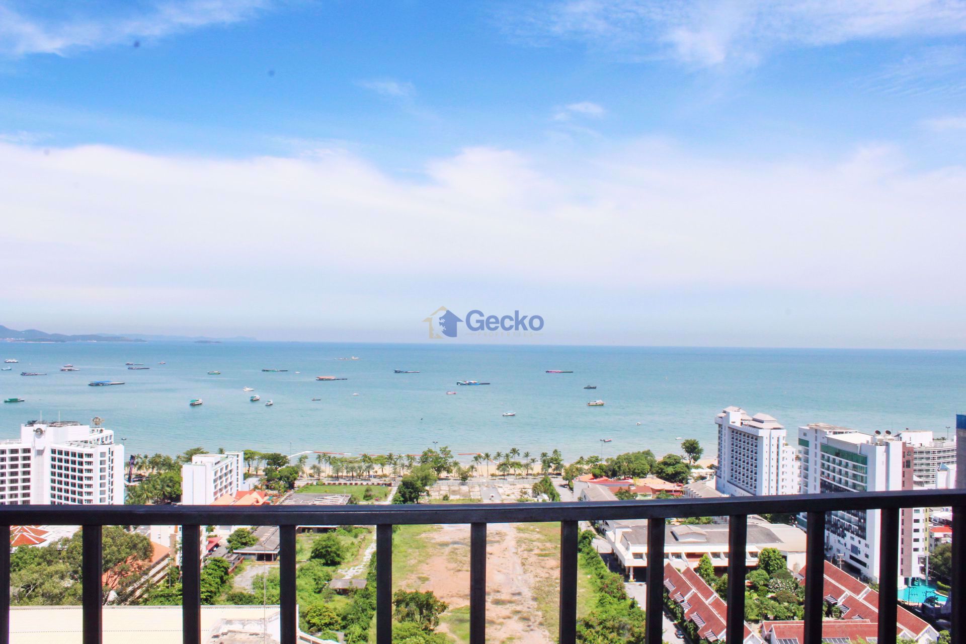 2 Bedrooms bed in Condo in Centric Sea in Central Pattaya C009228