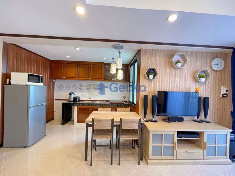 1 ห้องนอน คอนโดมิเนี่ยม in Center Condotel พัทยาใต้ C009232 (Photo 1)
