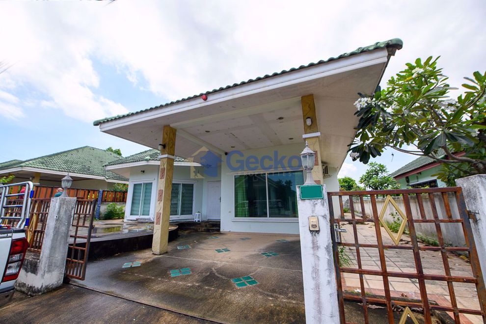 2 Bedrooms bed in House in SP Village 4 in East Pattaya H009265 (Cover Photo)