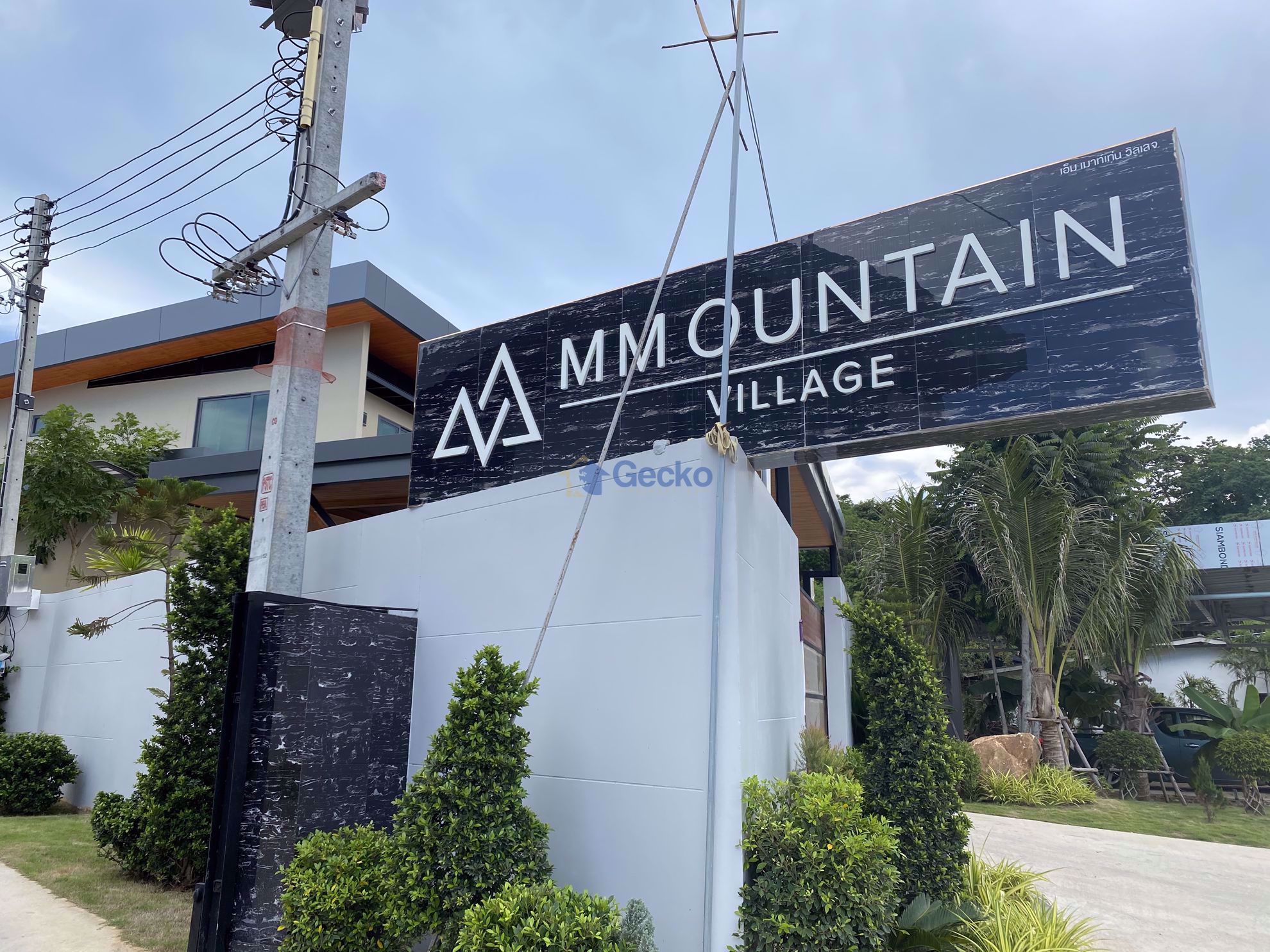 M Mountain Village