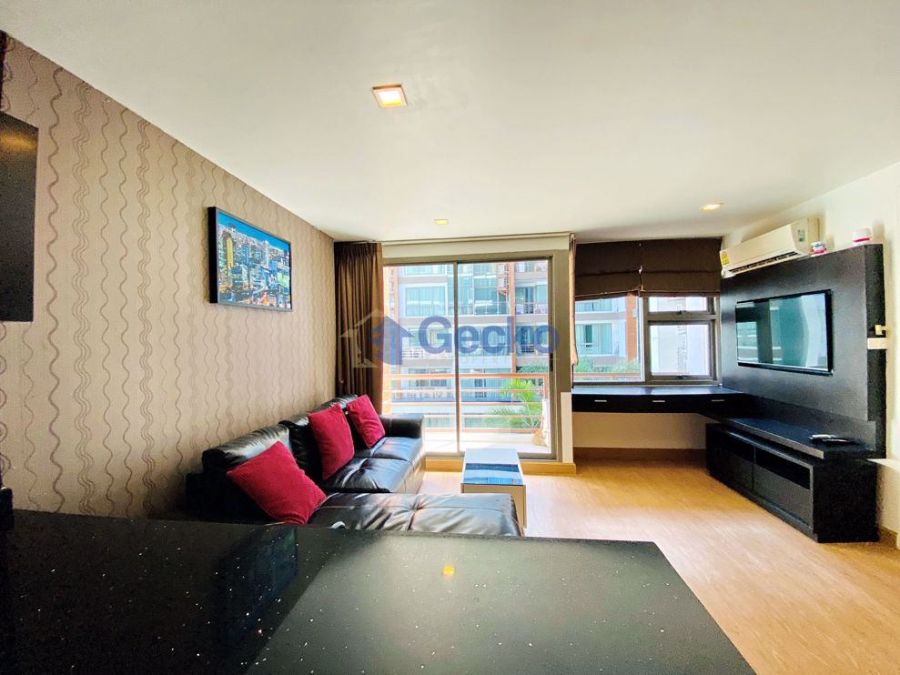 1  Bedroom bed in Condo in The Urban in Central Pattaya C009306 (Photo 2)
