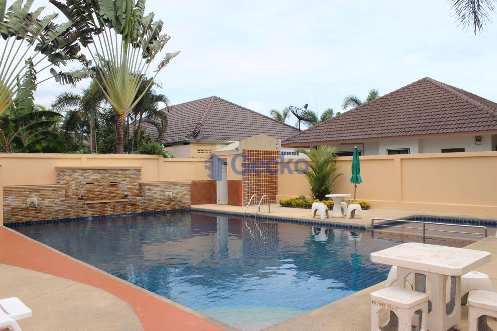 3 Bedrooms bed in House in Hill Side in East Pattaya H009318 (Photo 1)