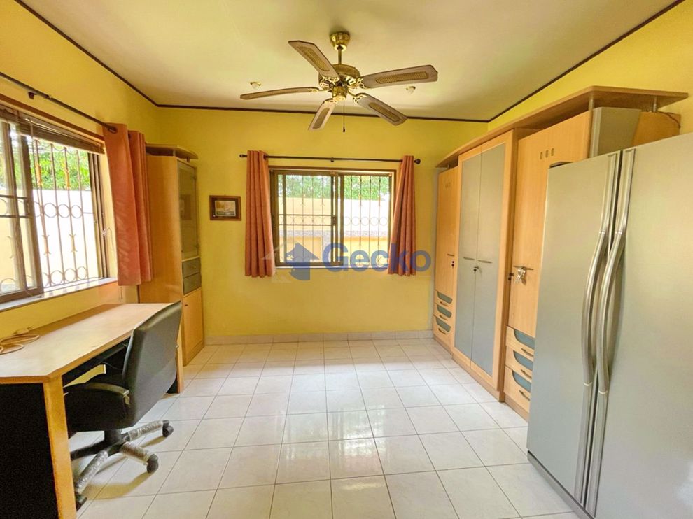 2 Bedrooms House  East Pattaya H008141 (Photo 1)