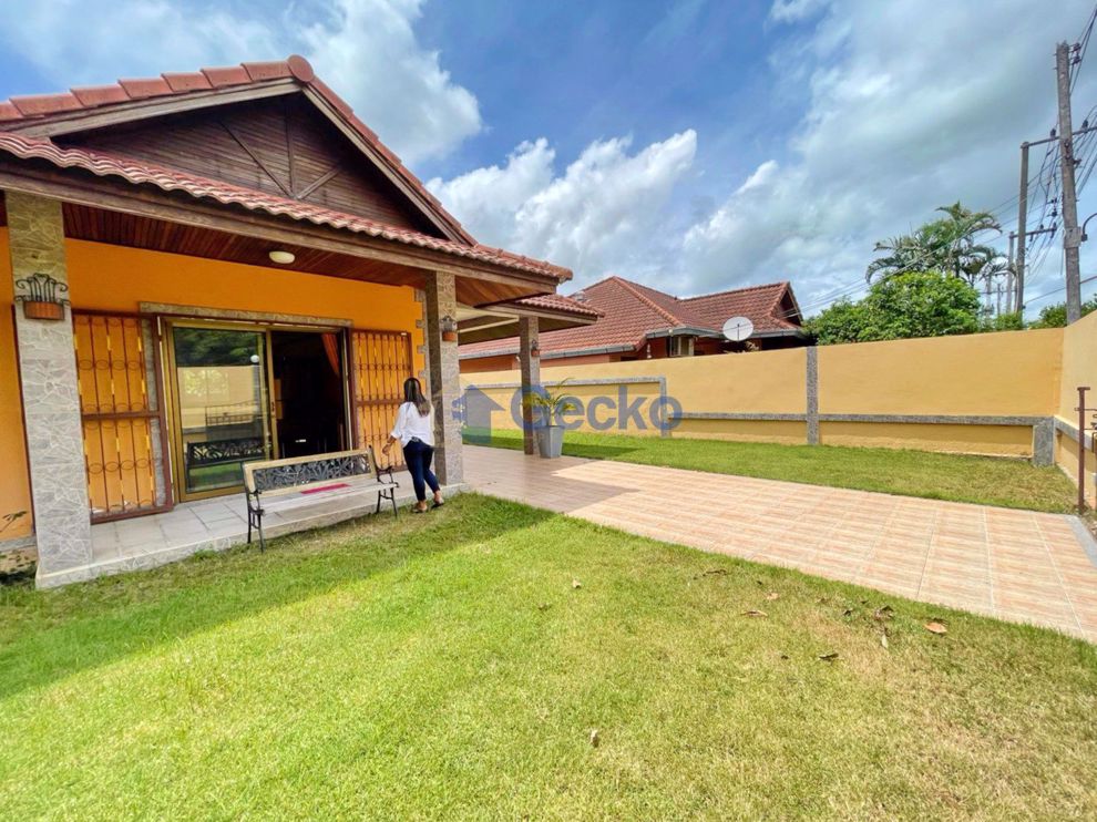 2 Bedrooms House  East Pattaya H008141 (Cover Photo)