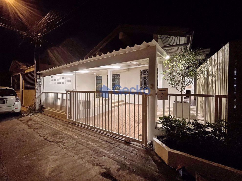 2 Bedrooms House  Central Pattaya H009331 (Cover Photo)
