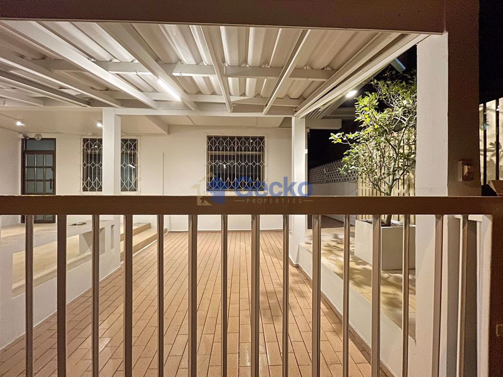 2 Bedrooms House  Central Pattaya H009331 (Photo 1)