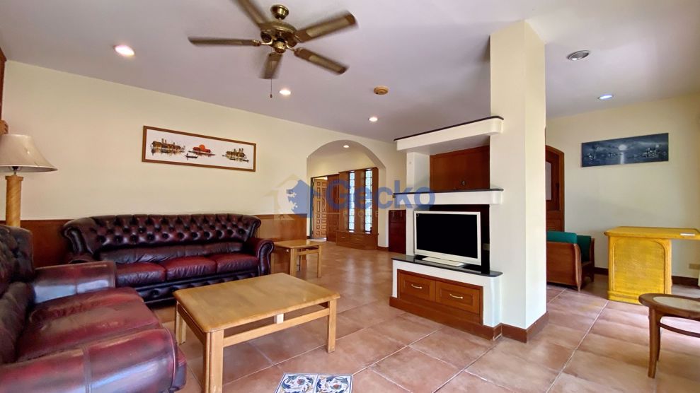 House in Paradise Villas 1  East Pattaya H009334 (Photo 3)