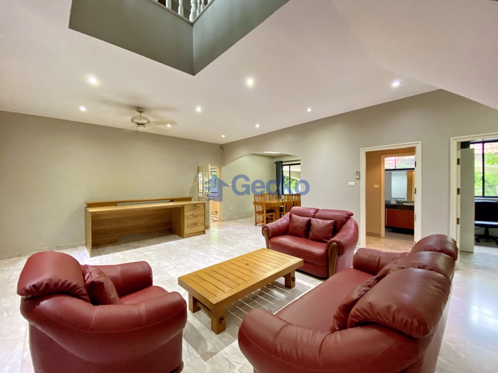 3 ห้องนอน บ้าน in Paradise Villa 1  พัทยาตะวันออก H009376 (Photo 4)