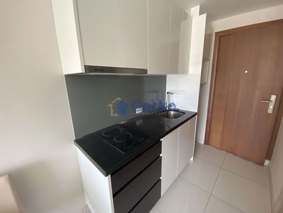 Studio Condo in Water Park Pratumnak C009378 (Photo 3)