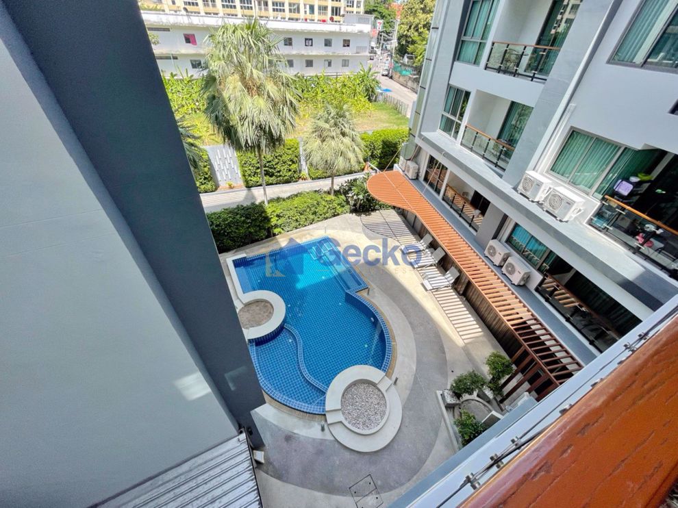 Condo in The Urban  Central Pattaya C009384 (Photo 2)