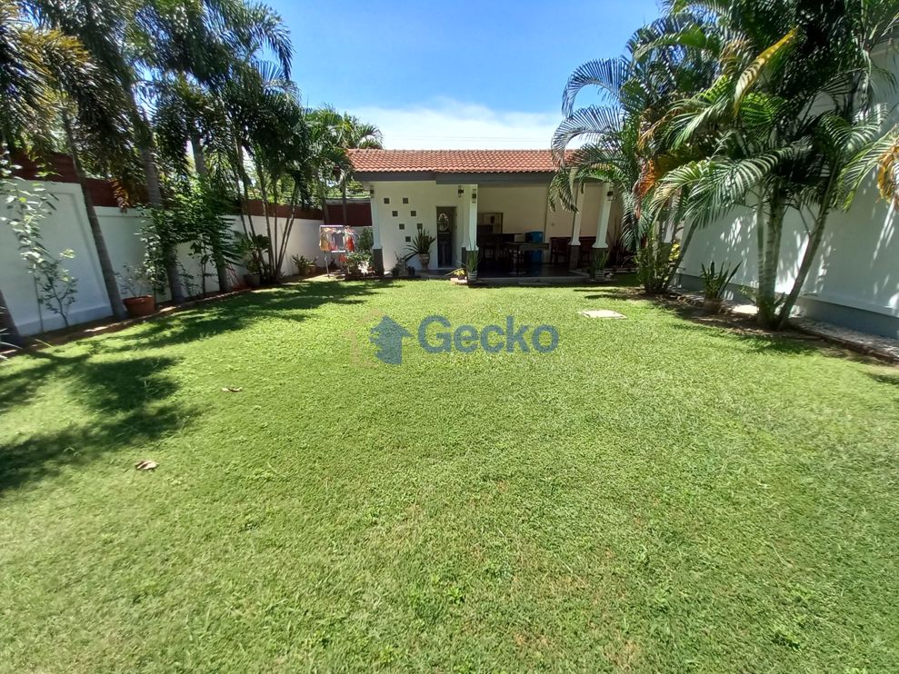 3 Bedrooms House in Plenary Park  East Pattaya H009394 (Photo 1)
