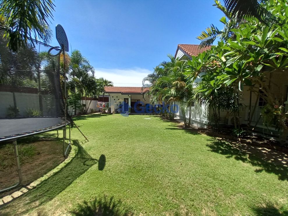 3 Bedrooms House in Plenary Park  East Pattaya H009394 (Photo 2)