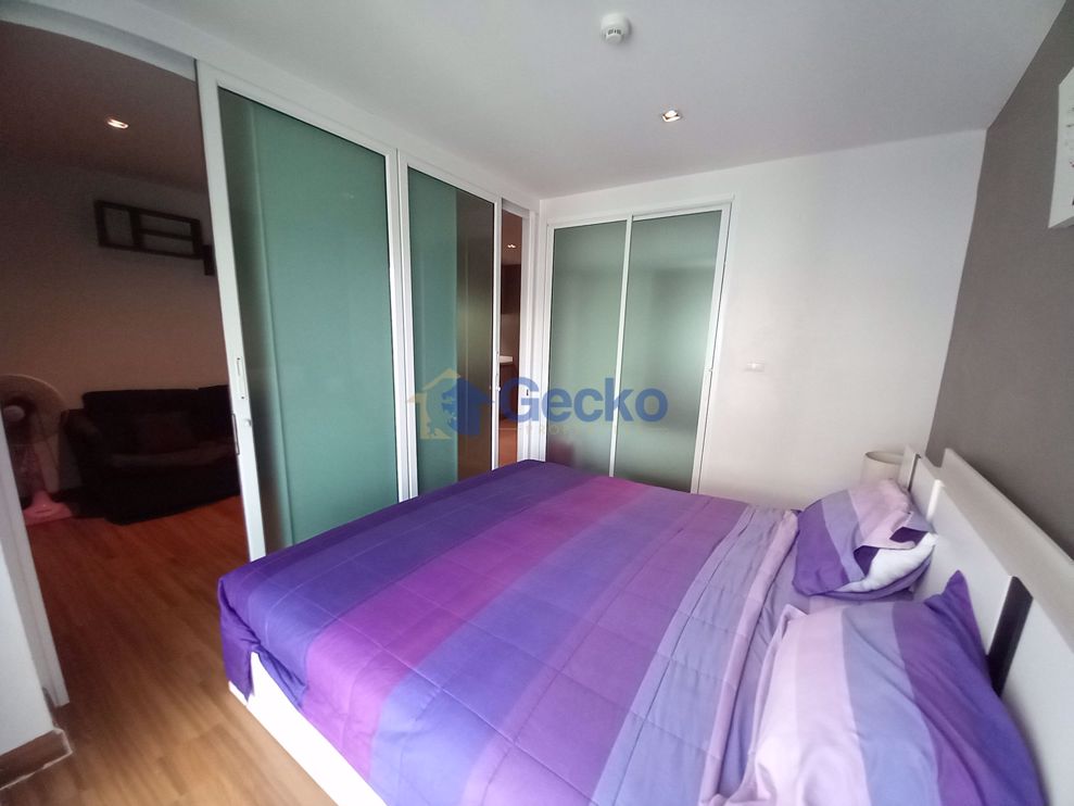 1 Bedroom Condo in The Winner Pratumnak C009411 (Photo 3)