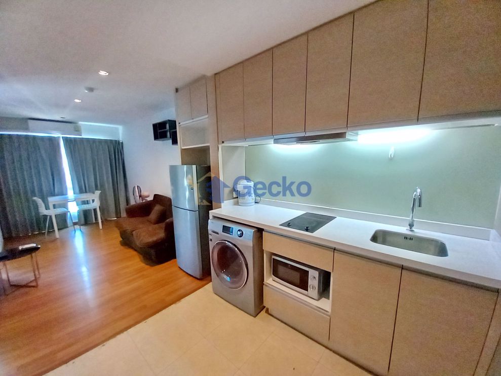 1 Bedroom Condo in The Winner Pratumnak C009411 (Photo 4)