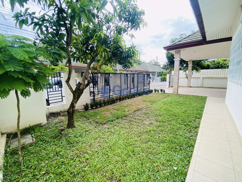 3 ห้องนอน บ้าน in SP Village 5  พัทยาตะวันออก H009417 (Photo 1)
