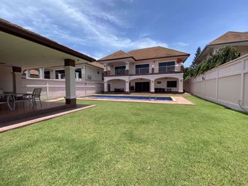 4 Bedrooms House in Lakeside Court  East Pattaya H006975