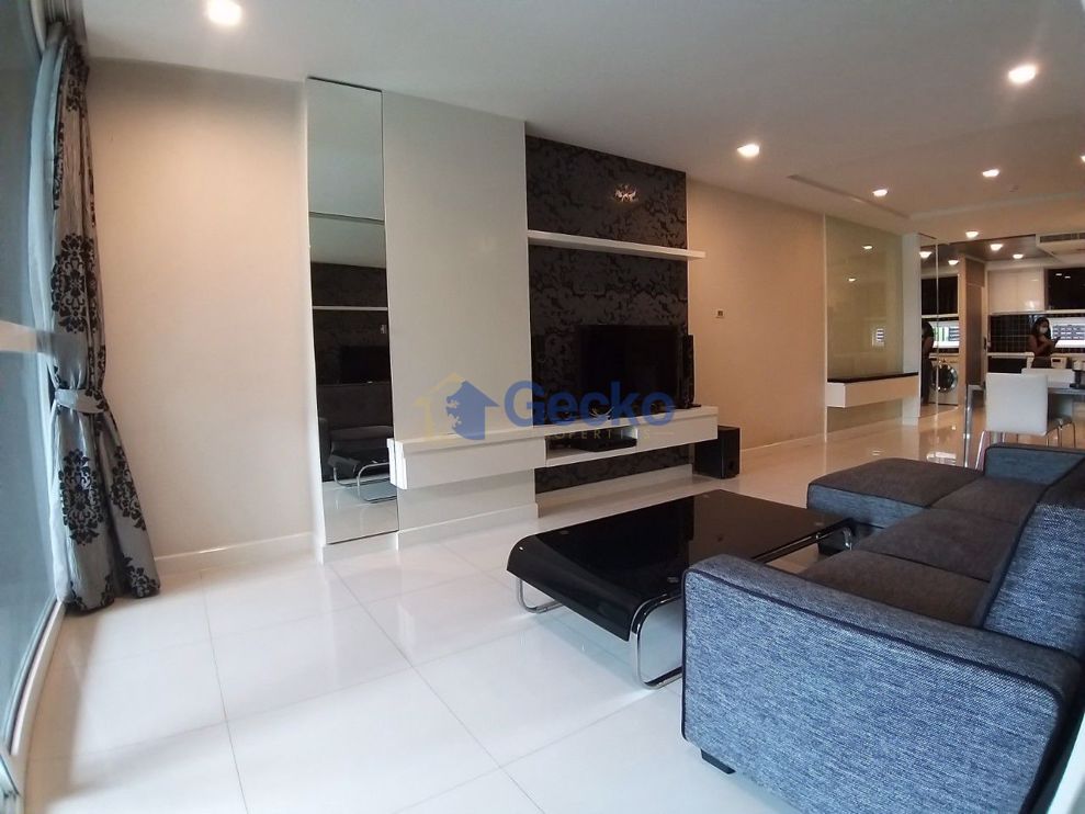 3 Bedrooms Condo in Apus Condominium Central Pattaya C009422 (Photo 3)